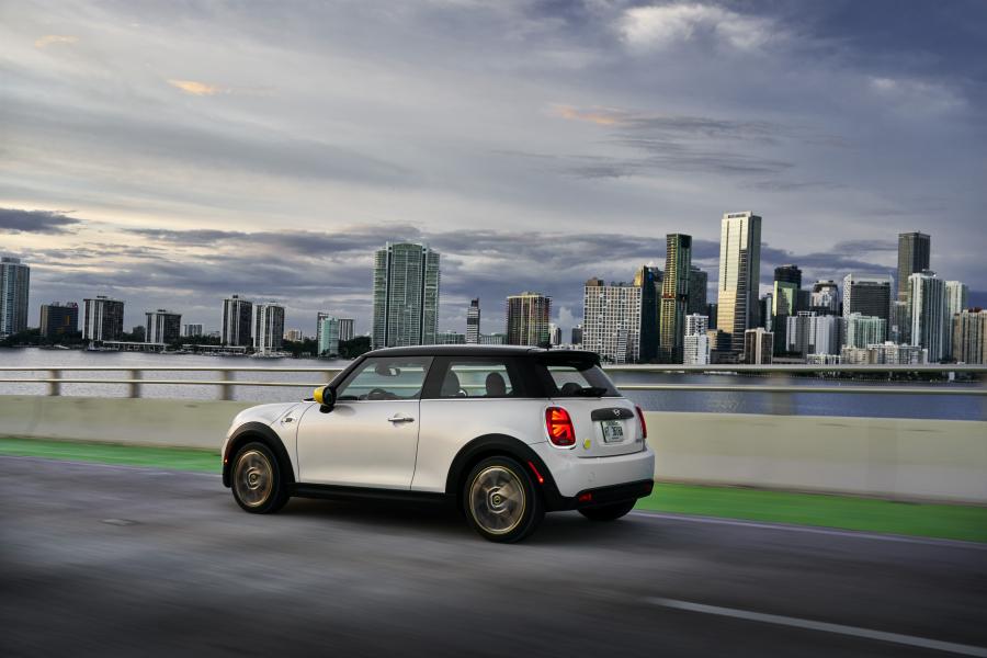  Mini Cooper SE (F56) 2020 года  (NA) (фото 38 из 342)